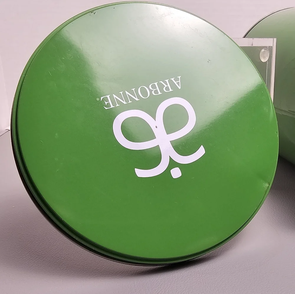 [Arbonne] Signature Green Storage Tin - Picture 11 of 16
